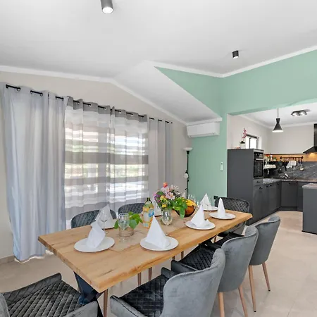 Casa de Férias Vala By Interhome *